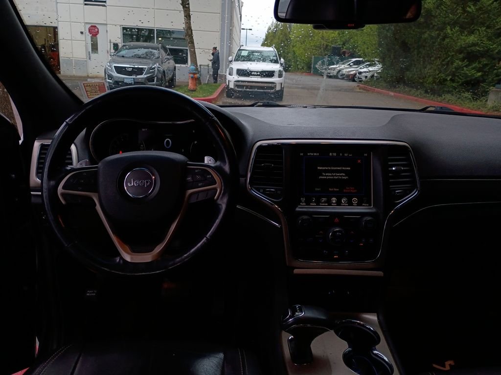 Used 2014 Black Forest Green Pearlcoat Jeep Limited image 15