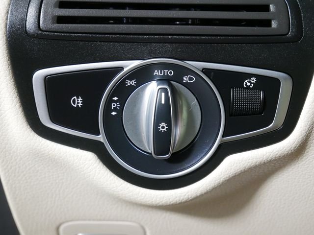 Certified Used 2022  Mercedes-Benz GLC 300 image 24