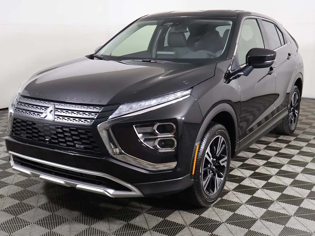 New 2026 Black Mitsubishi SE image 8