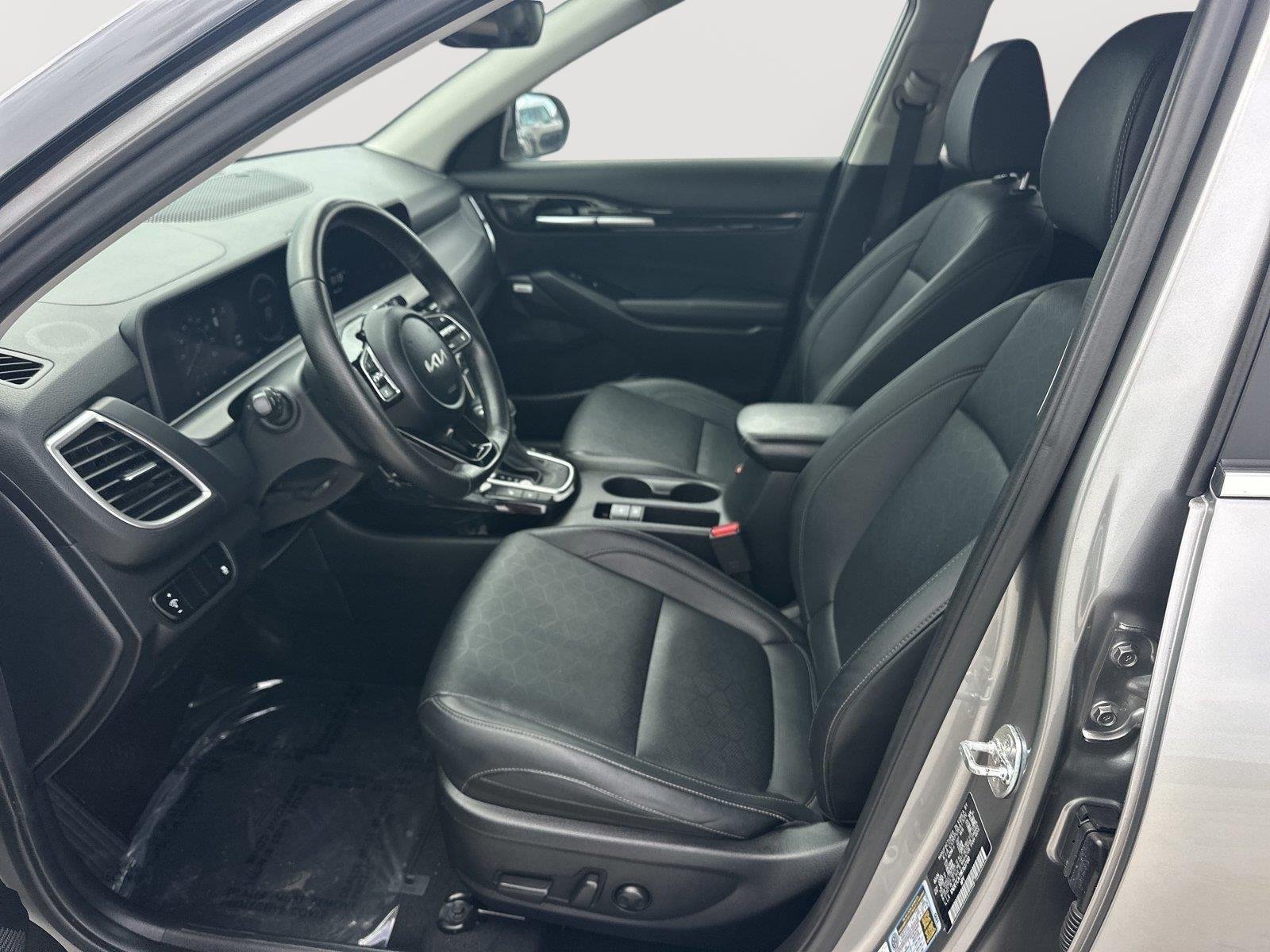 Used 2024 Steel Gray Kia SX image 7