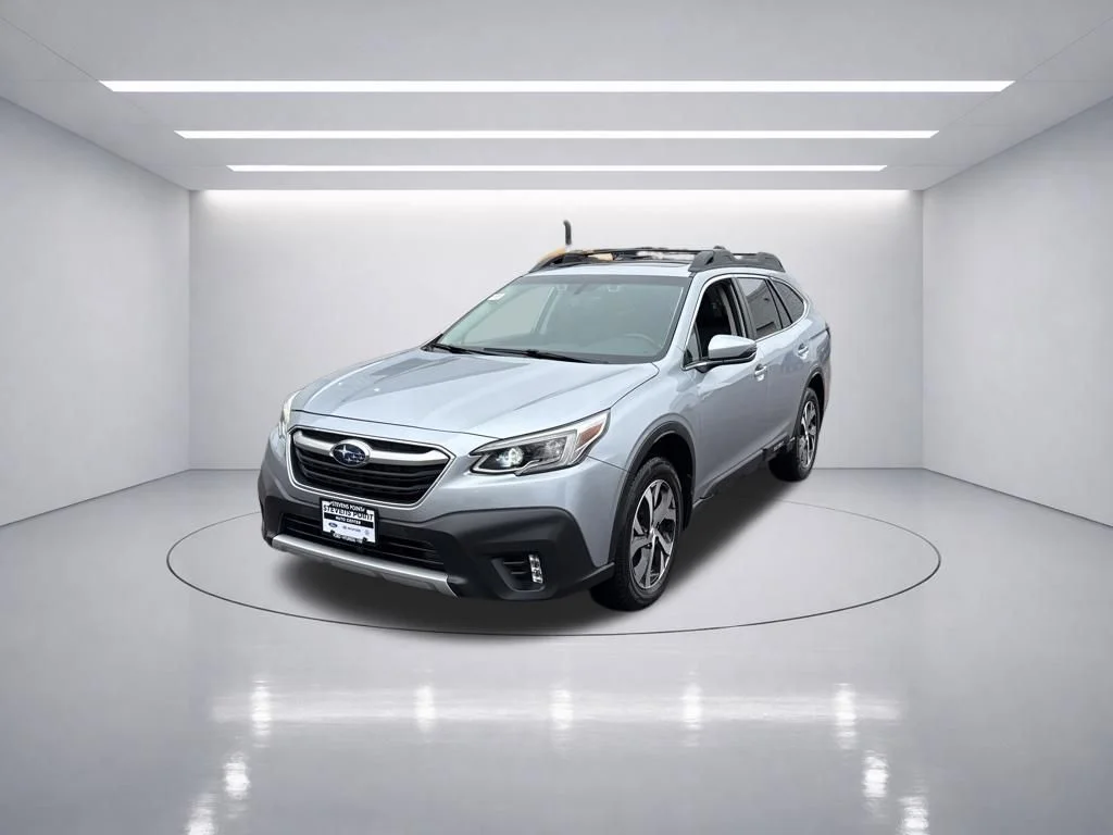 Used 2021 Ice Silver Metallic Subaru Limited image 3