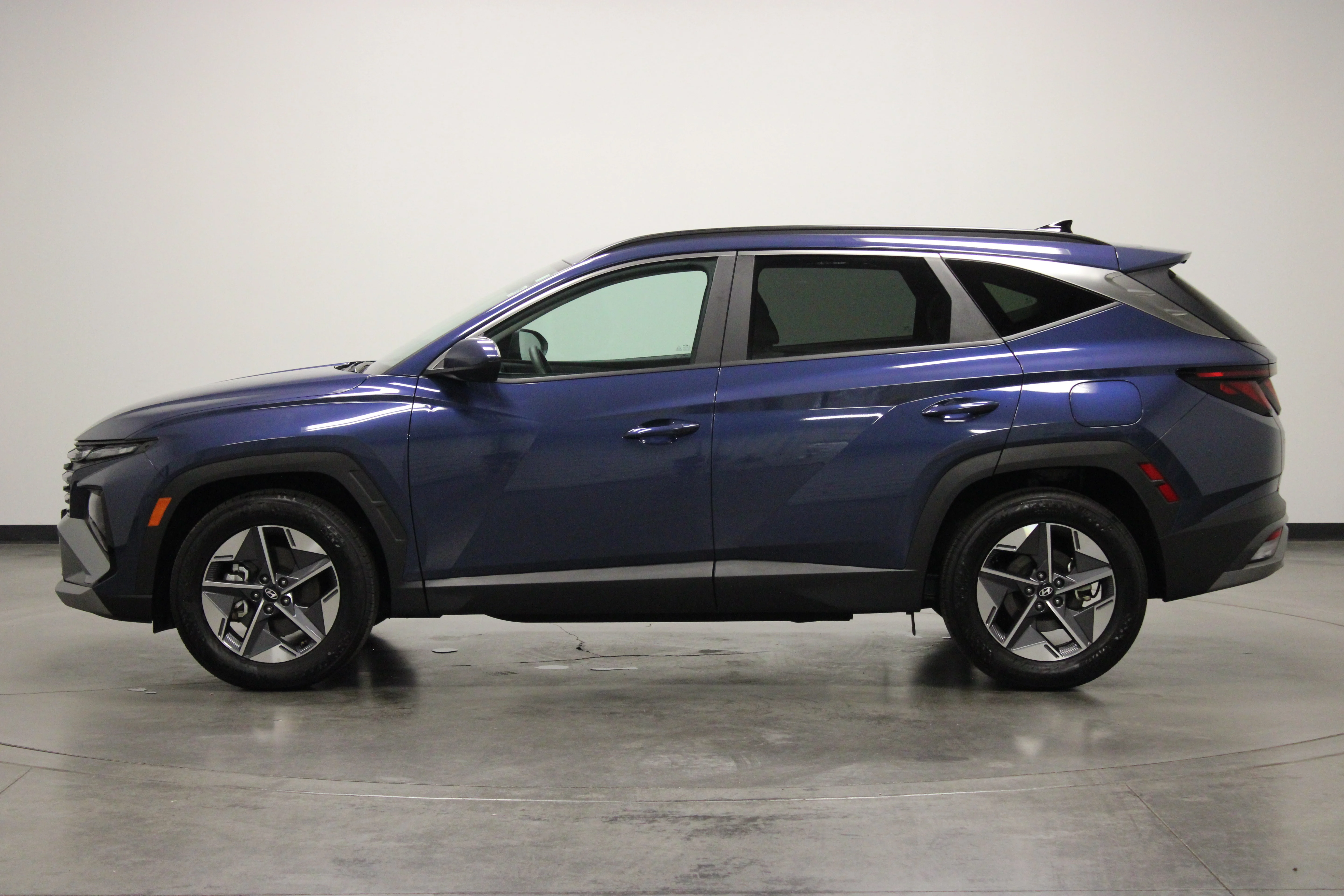 Used 2026 Atlantis Blue Hyundai SEL image 5