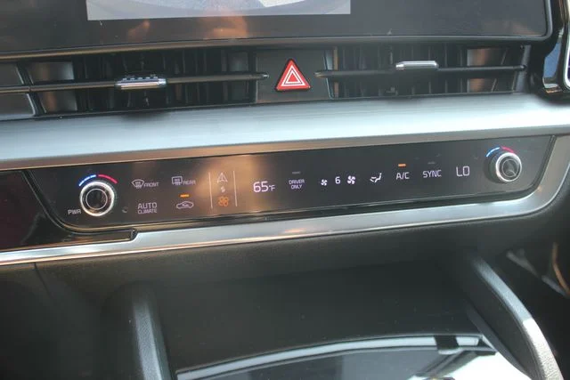 Used 2023 Gray Kia EX image 9
