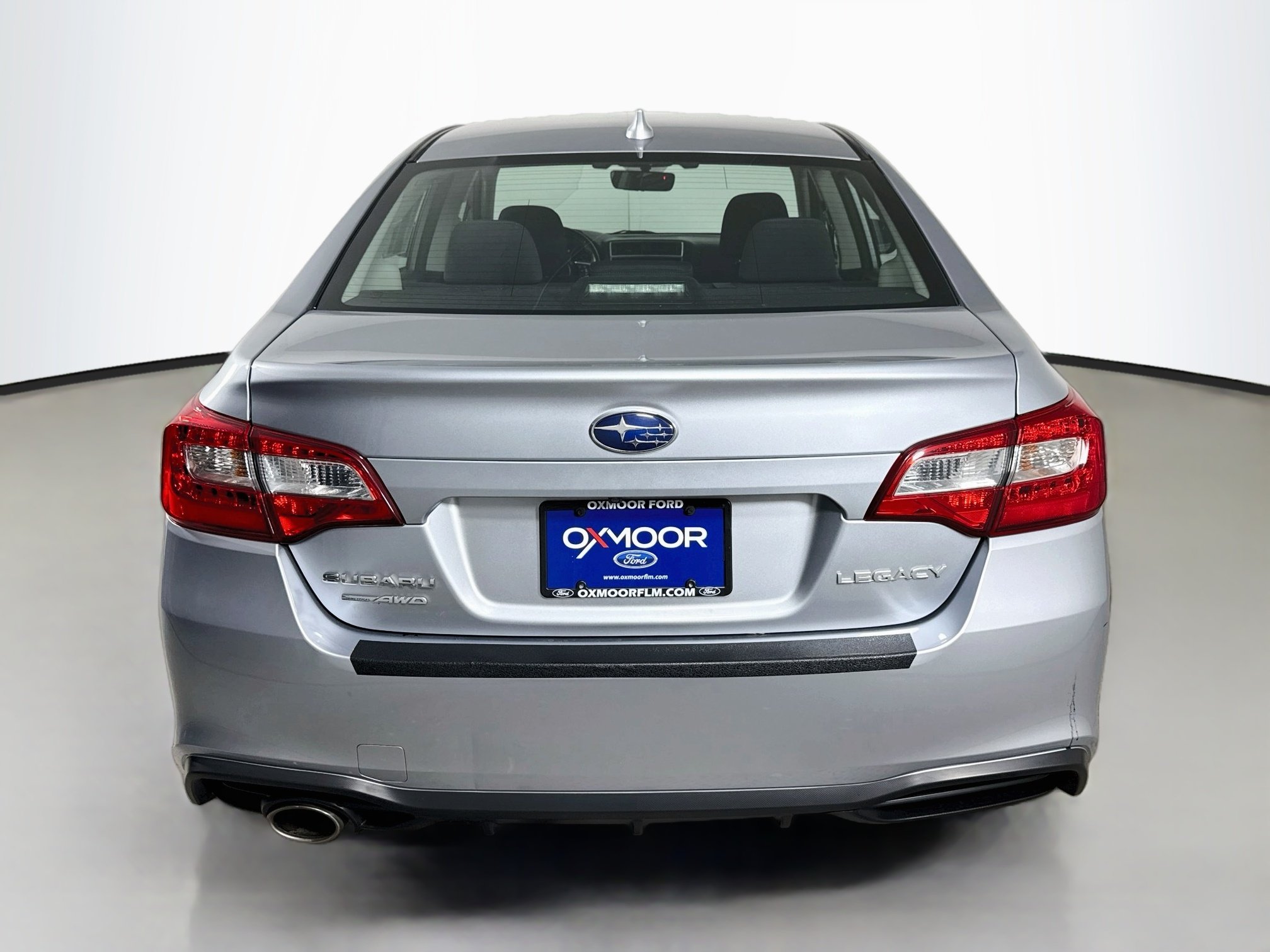 Used 2019 Ice Silver Metallic Subaru Premium image 11