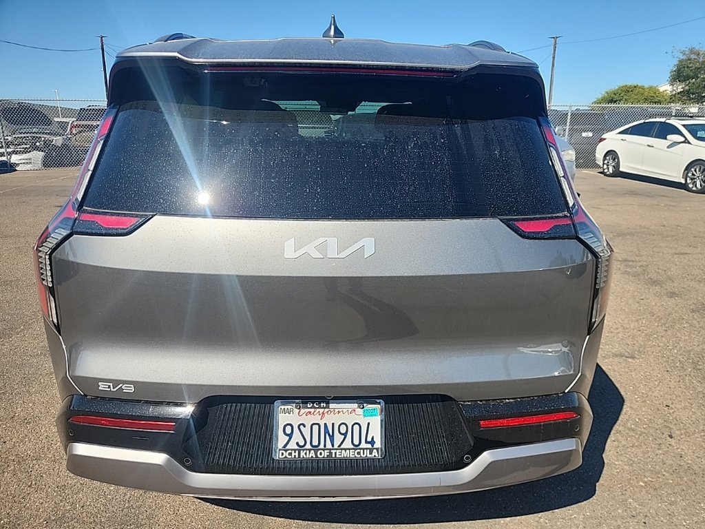 Certified Used 2024 Pebble Kia Land image 12