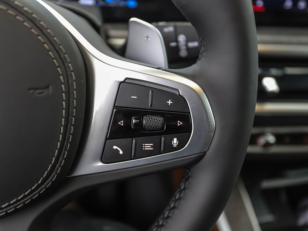 New 2026 Black Sapphire Metallic BMW xDrive50e image 13