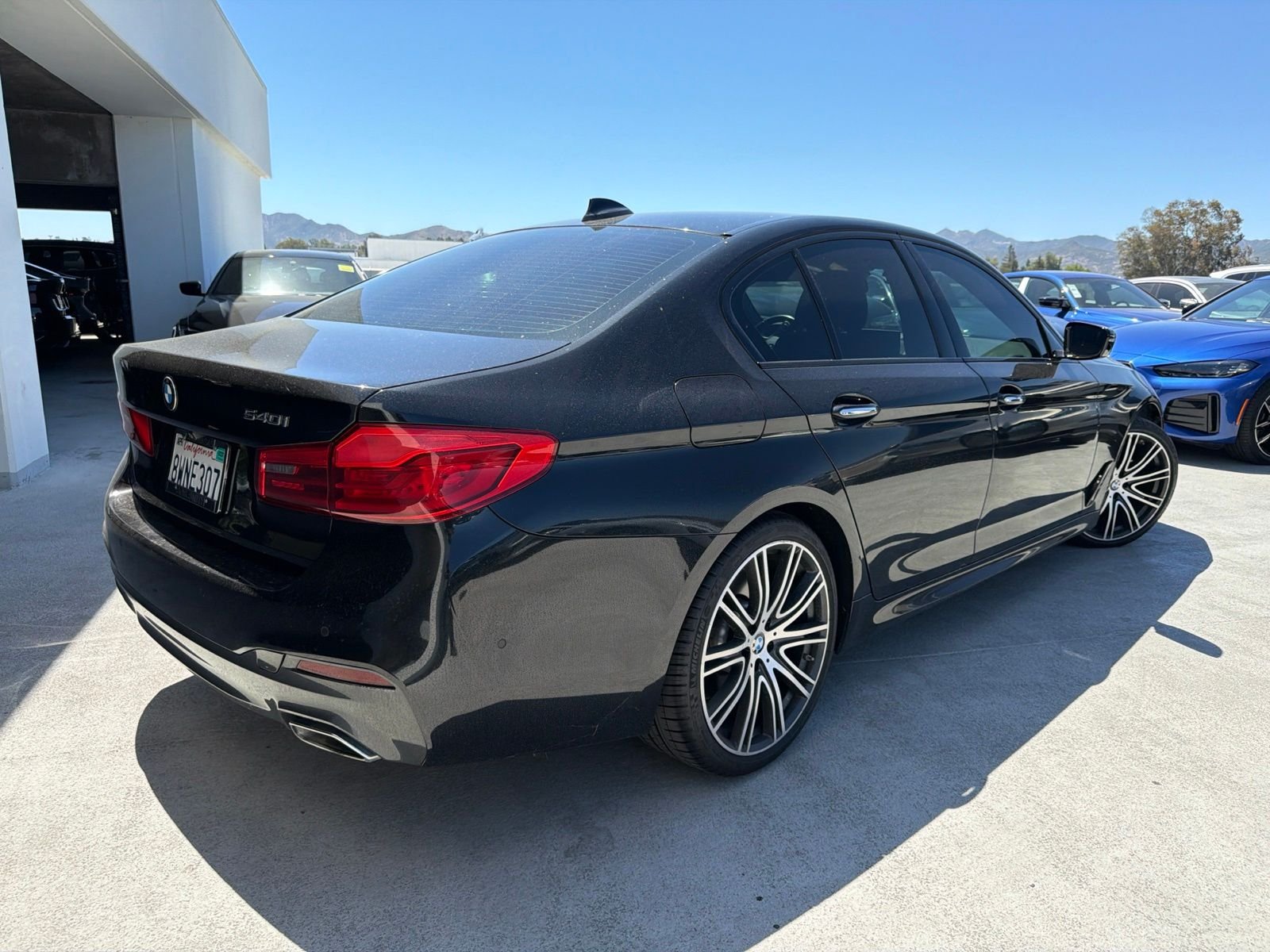 Used 2018 Black Sapphire Metallic BMW 540i image 4