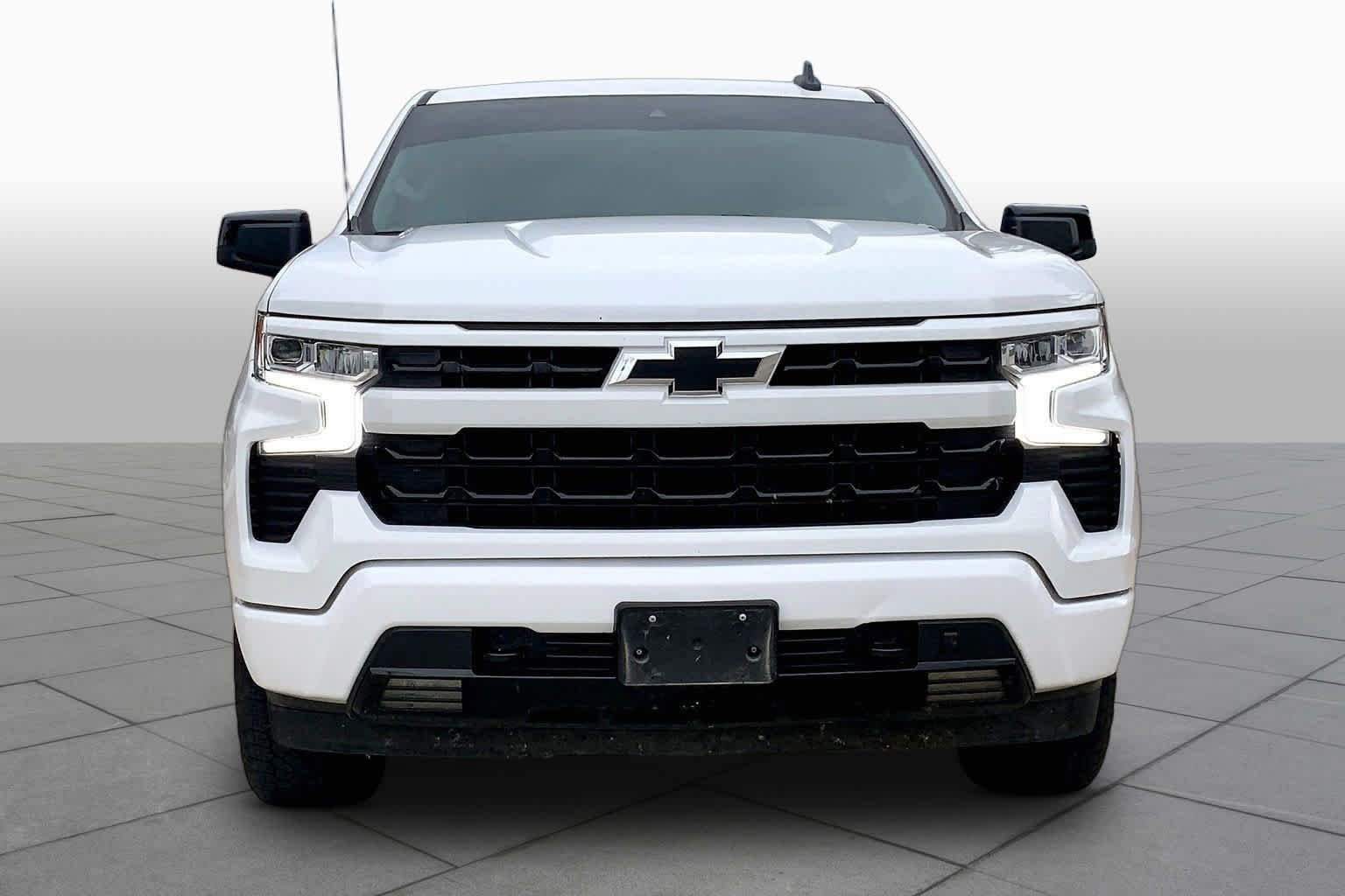Used 2024 Summit White Chevrolet RST image 4