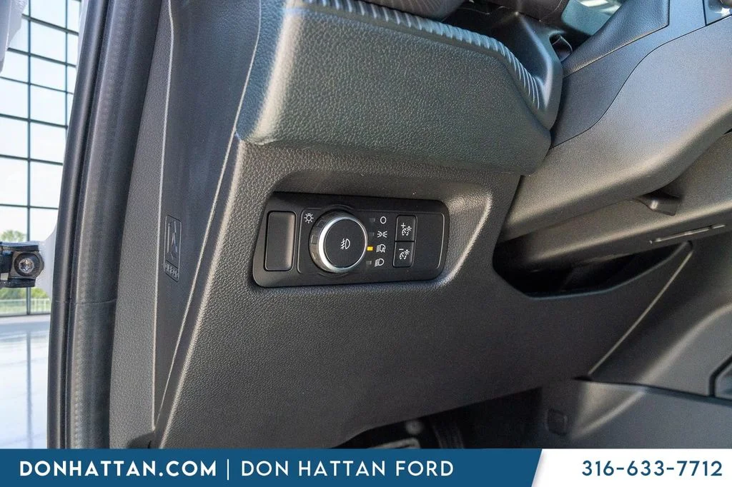 New 2026 Avalanche Ford XLT image 15