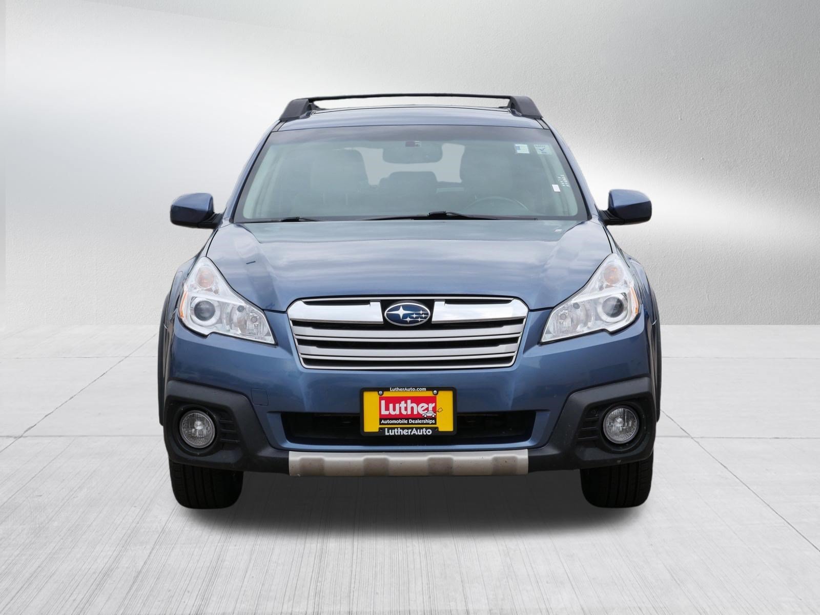 Used 2014 Subaru Outback 2.5i Limited with VIN 4S4BRCLC6E3246994 for sale in Vadnais Heights, Minnesota