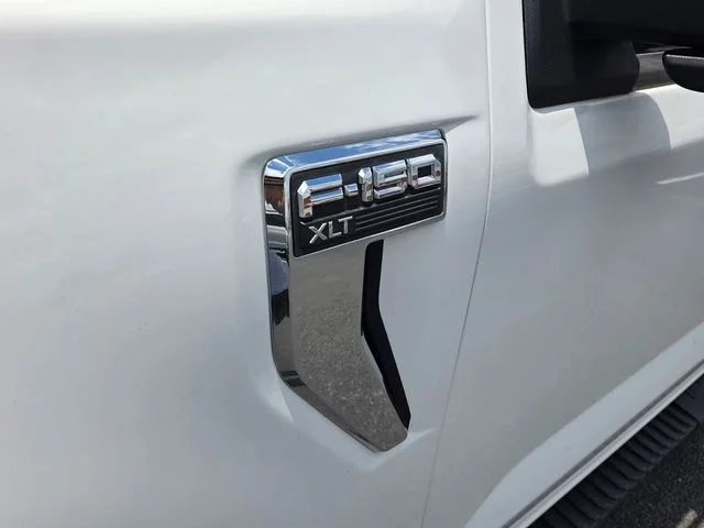 Used 2022 White Ford XLT image 10
