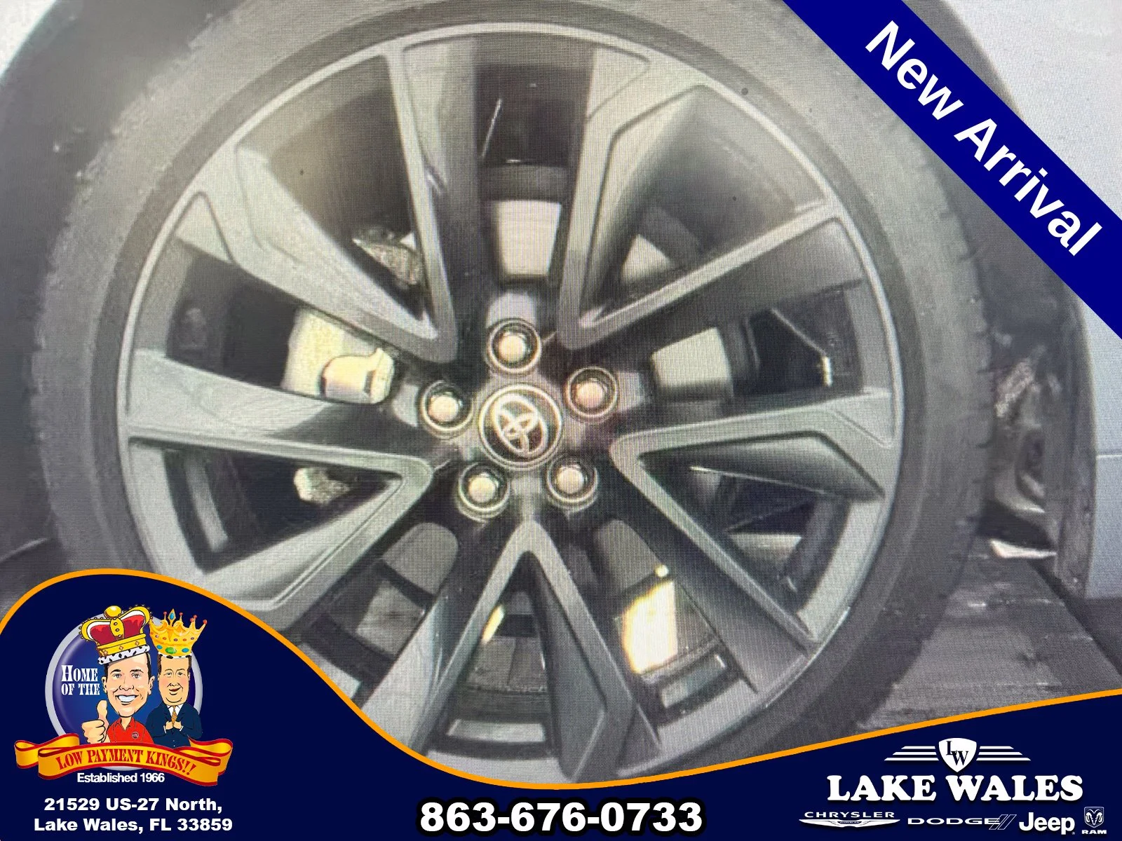Used 2024 Gray Toyota SE image 5