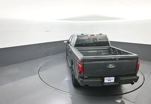 New 2026 Gray Ford Lariat image 32