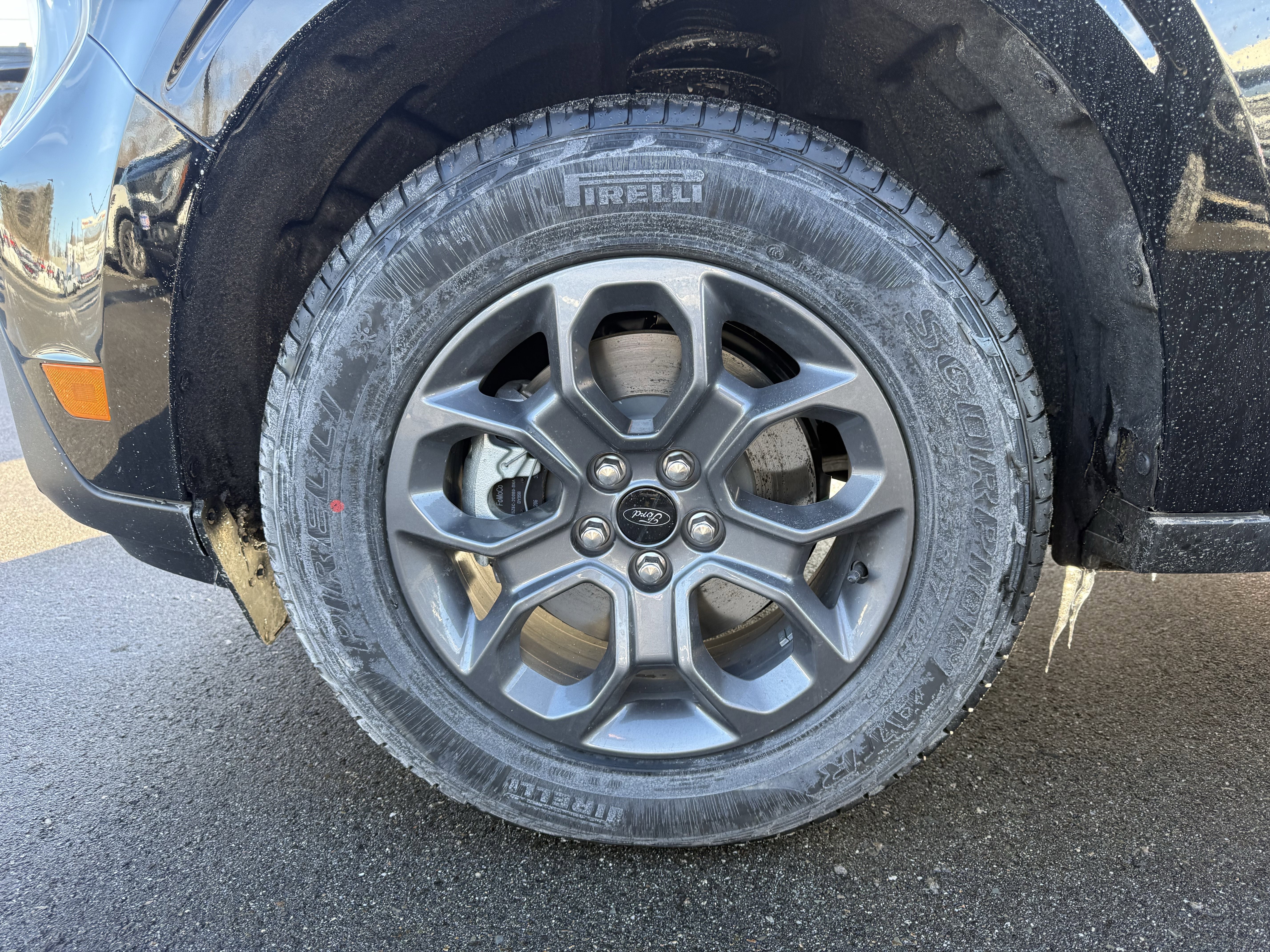 New 2026 Shadow Black Ford XLT image 15