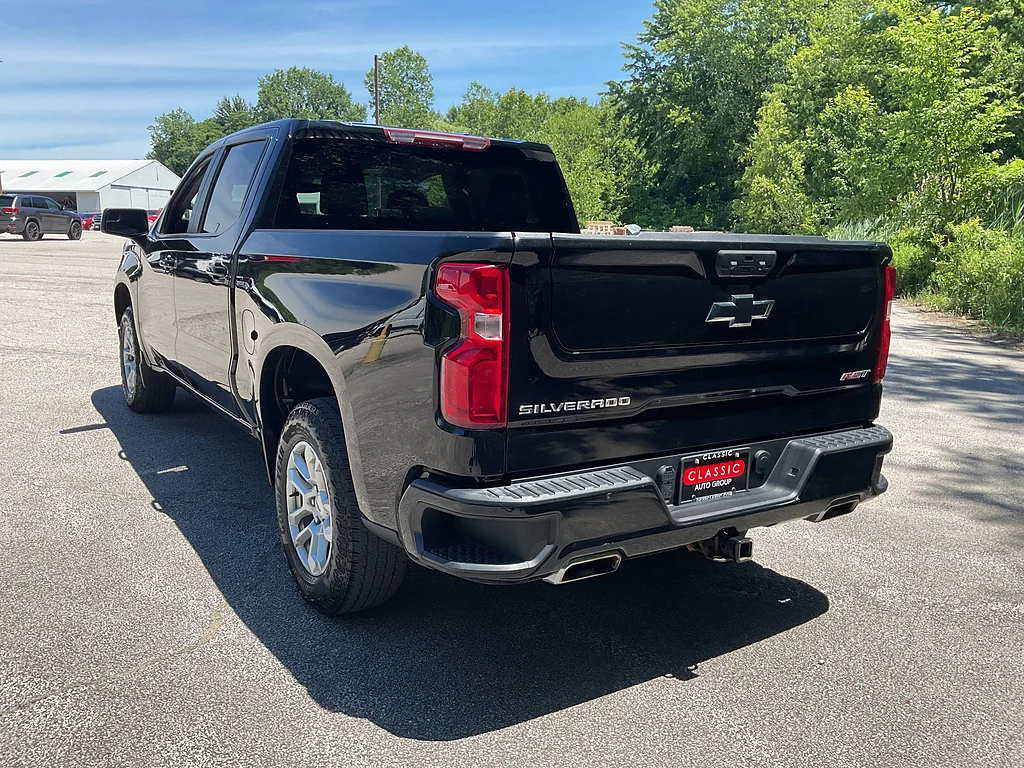 Used 2023 Black Chevrolet RST image 5