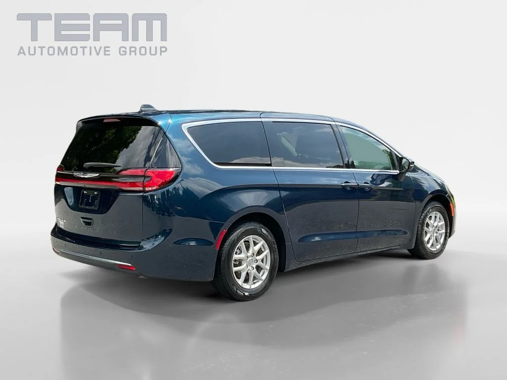 Used 2023 Blue Chrysler Touring L image 7