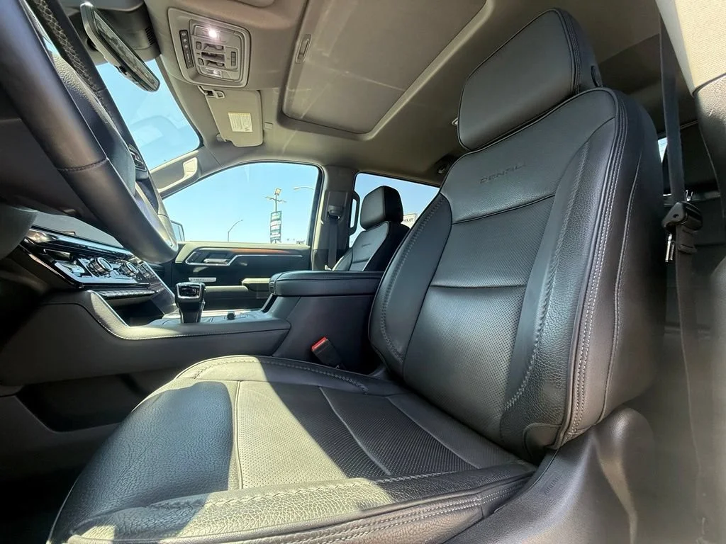 Used 2024 White Frost Tricoat GMC Denali image 33