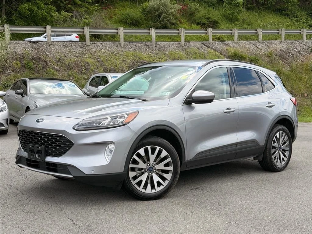 Used 2021 Silver Ford Titanium image 2