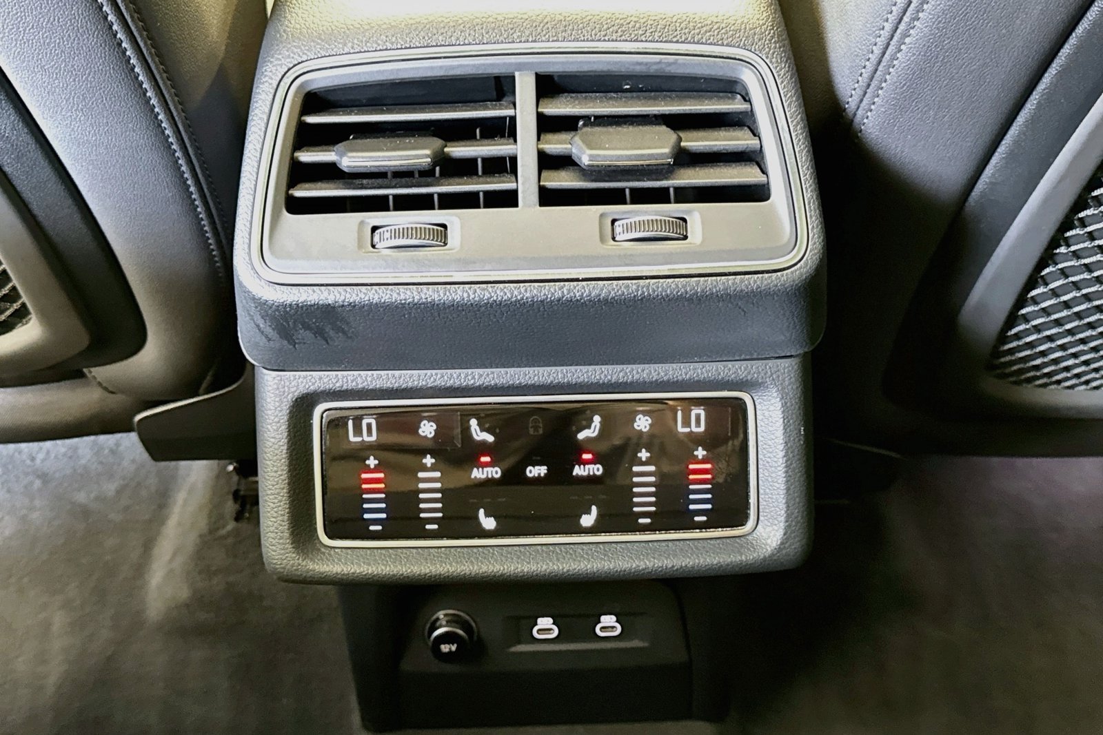 Used 2022 White Audi Premium Plus image 24