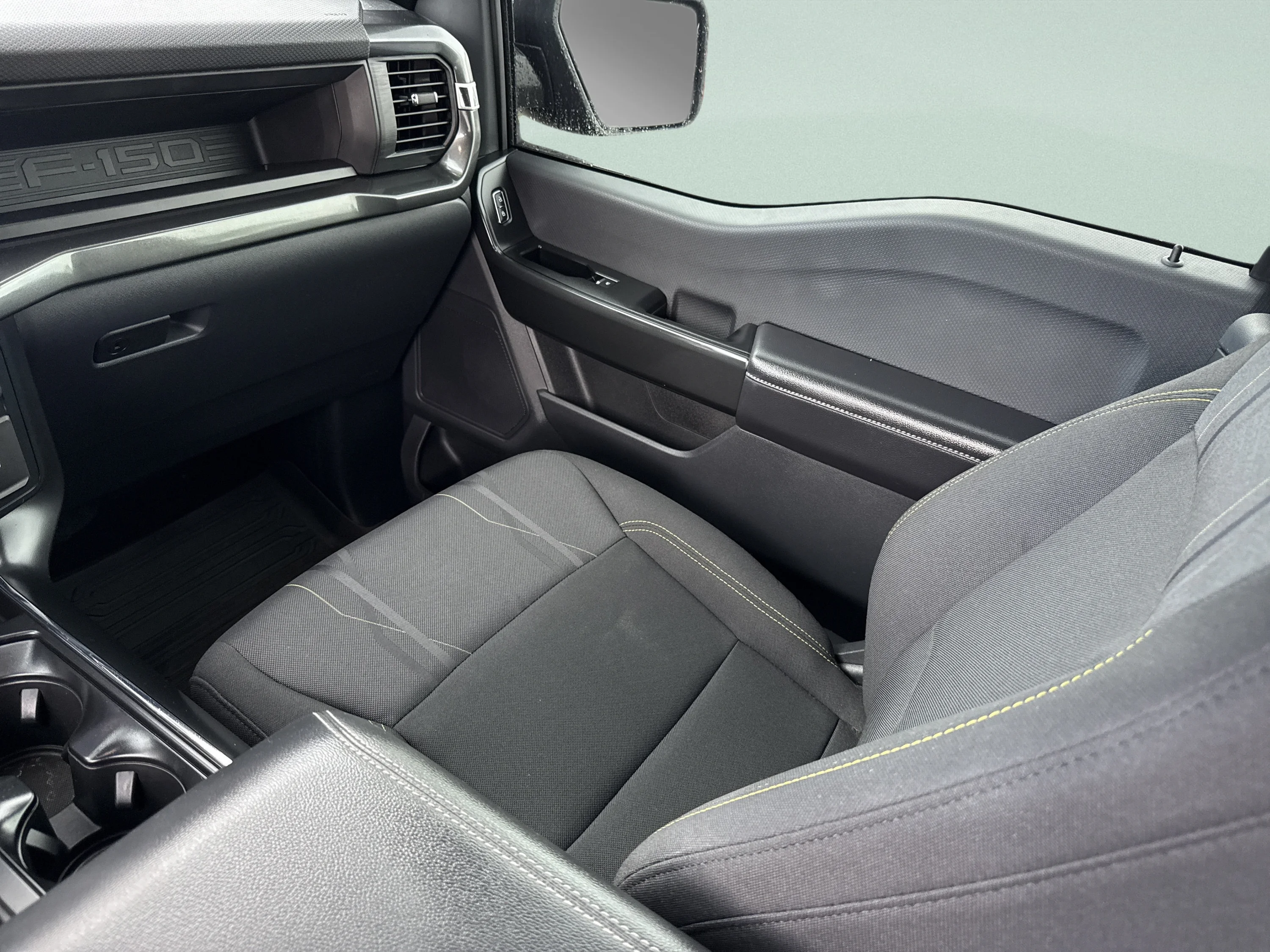 Used 2025 Agate Black Metallic Ford STX image 23