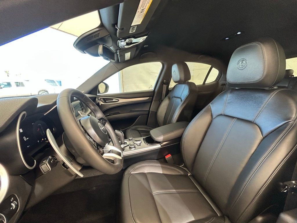 2025 Alfa Romeo Stelvio Base - Photo 32