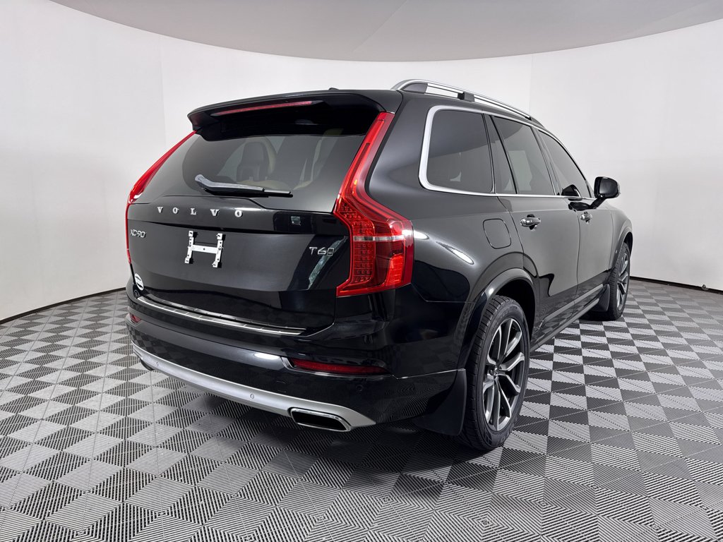 Used 2019 Onyx Black Metallic Volvo Momentum image 18