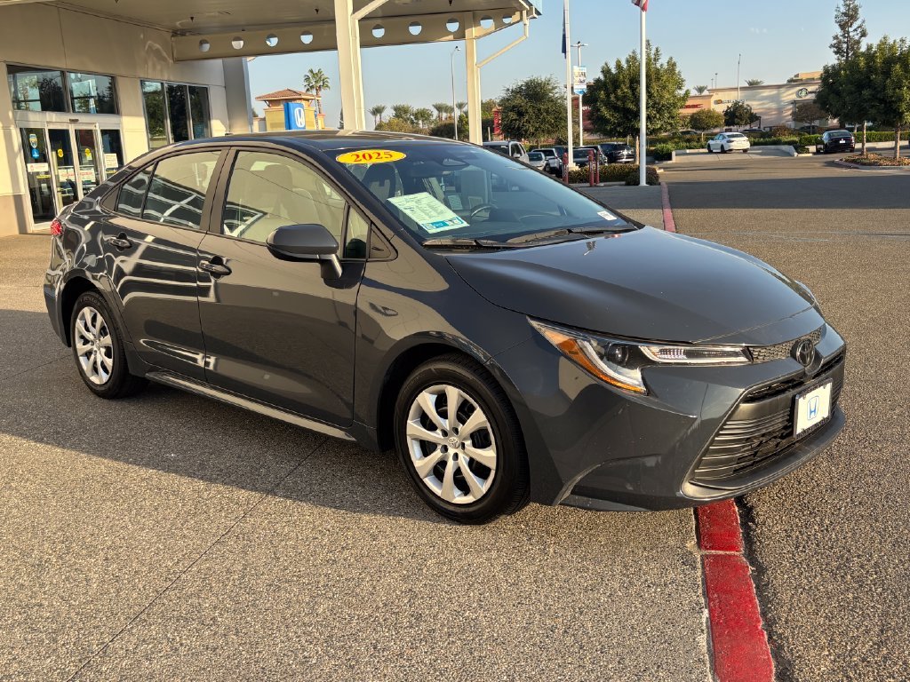 Used 2025 Underground Toyota LE image 3