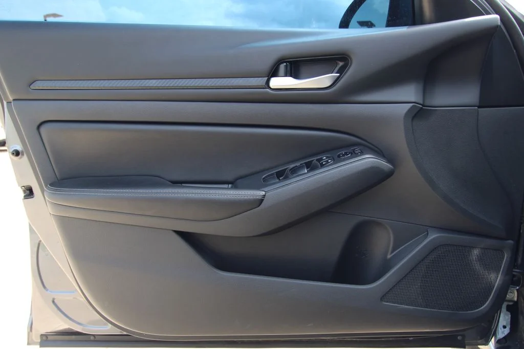 Used 2024 Gray Nissan 2.5 SV image 35