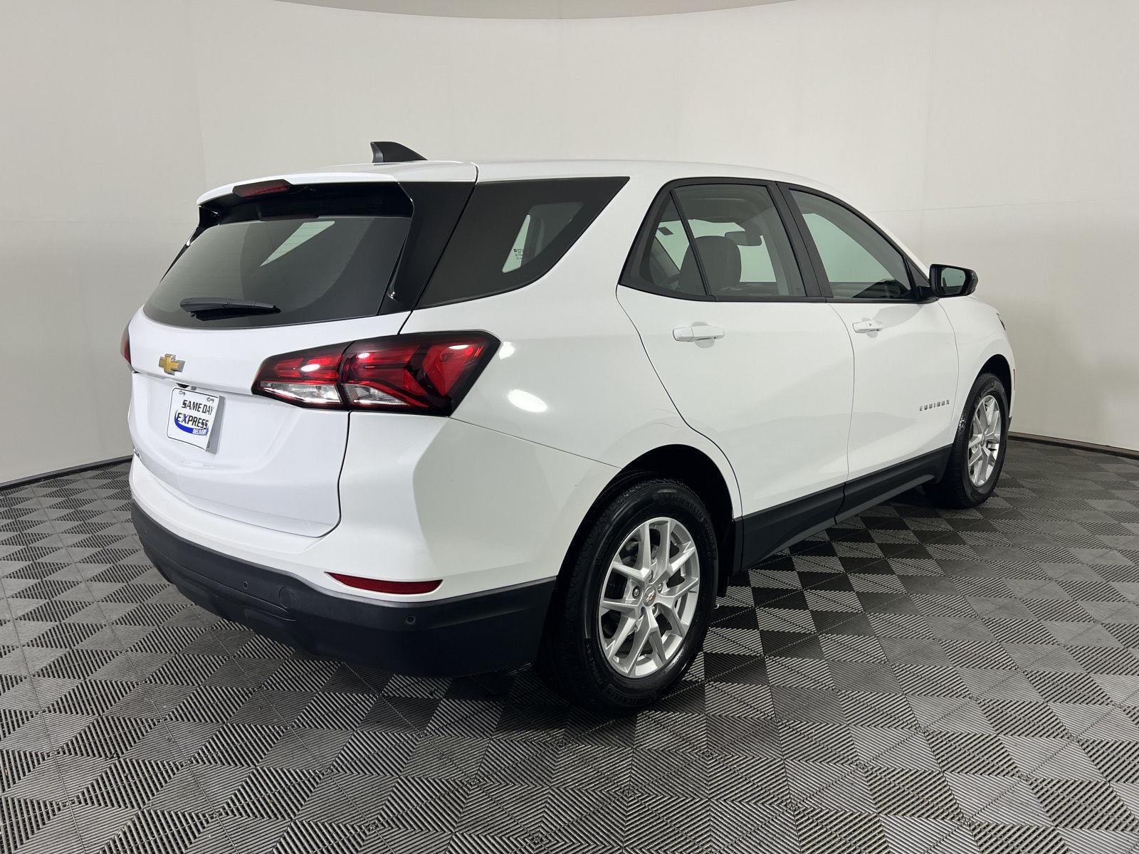 Used 2024 Summit White Chevrolet LS image 21