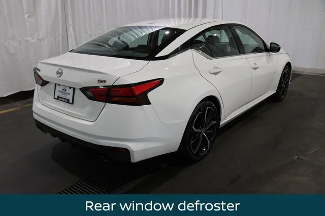 Certified Used 2024 White Nissan 2.5 SR image 3