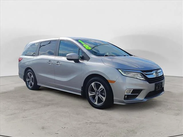 Used 2018 Silver Honda TOURING AUTO image 6