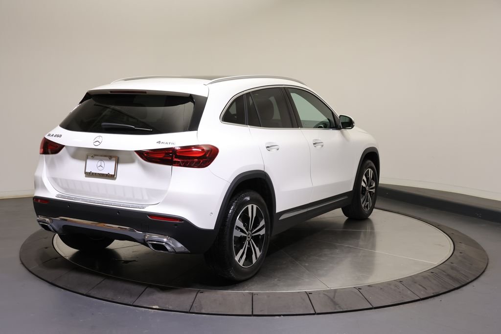 New 2026 Polar White Mercedes-Benz GLA 250 image 7
