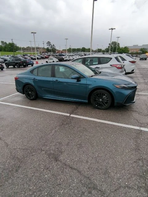 Used 2026  Toyota SE image 8