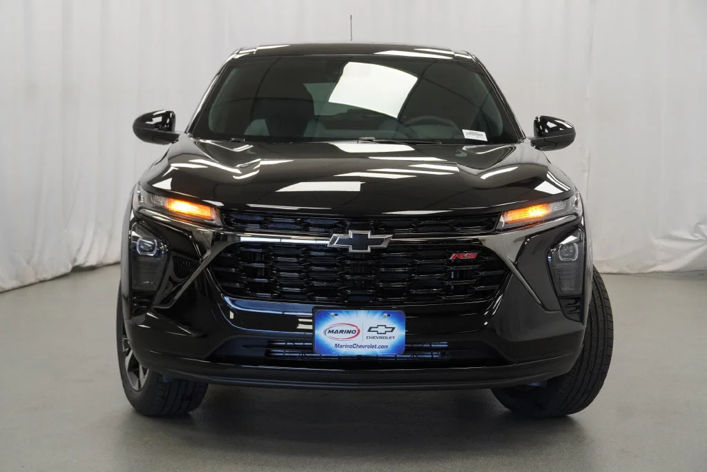 New 2026 Mosaic Black Metallic Chevrolet 1RS image 11