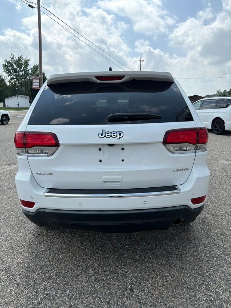 Used 2021 White Jeep Limited image 4