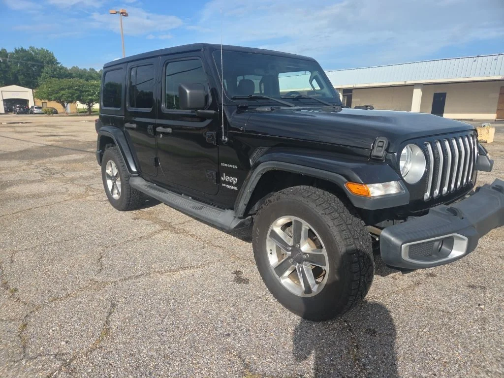 Used 2018 Black Jeep Unlimited Sahara image 16