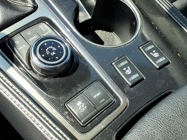 Used 2022 Gray Nissan SV Xtronic CVT image 11