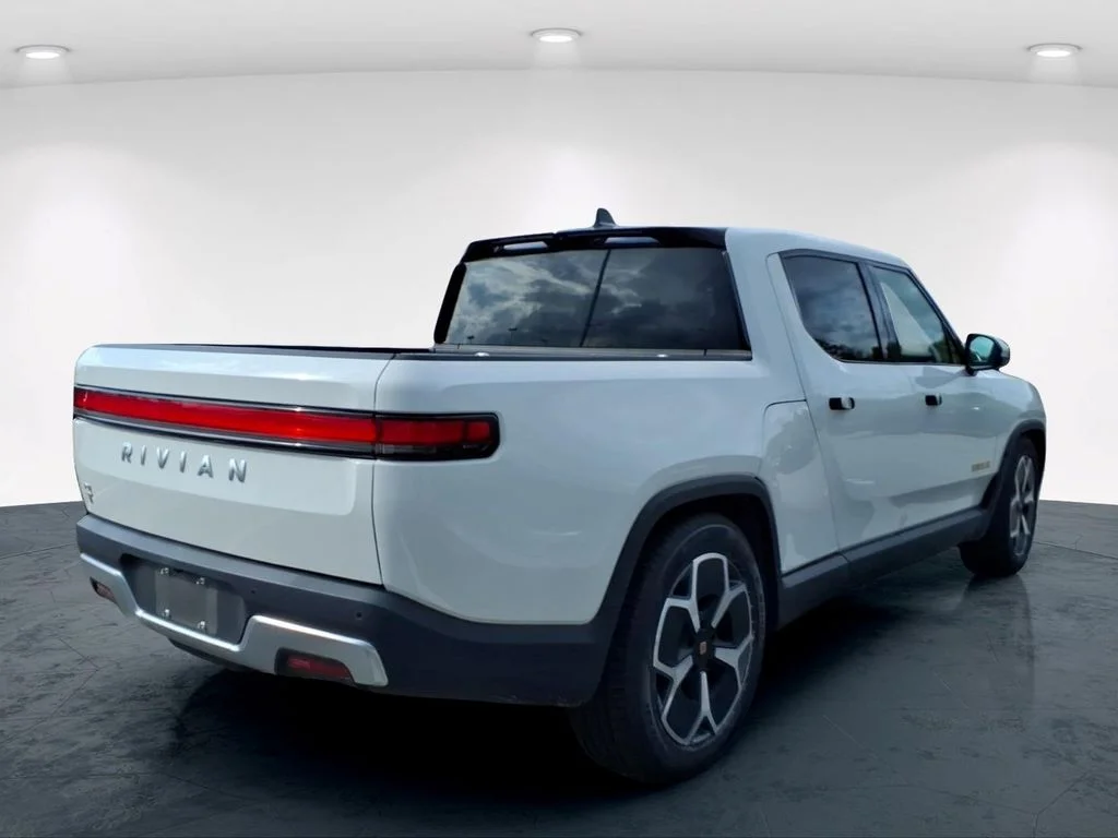 Used 2022 White Rivian Adventure image 14