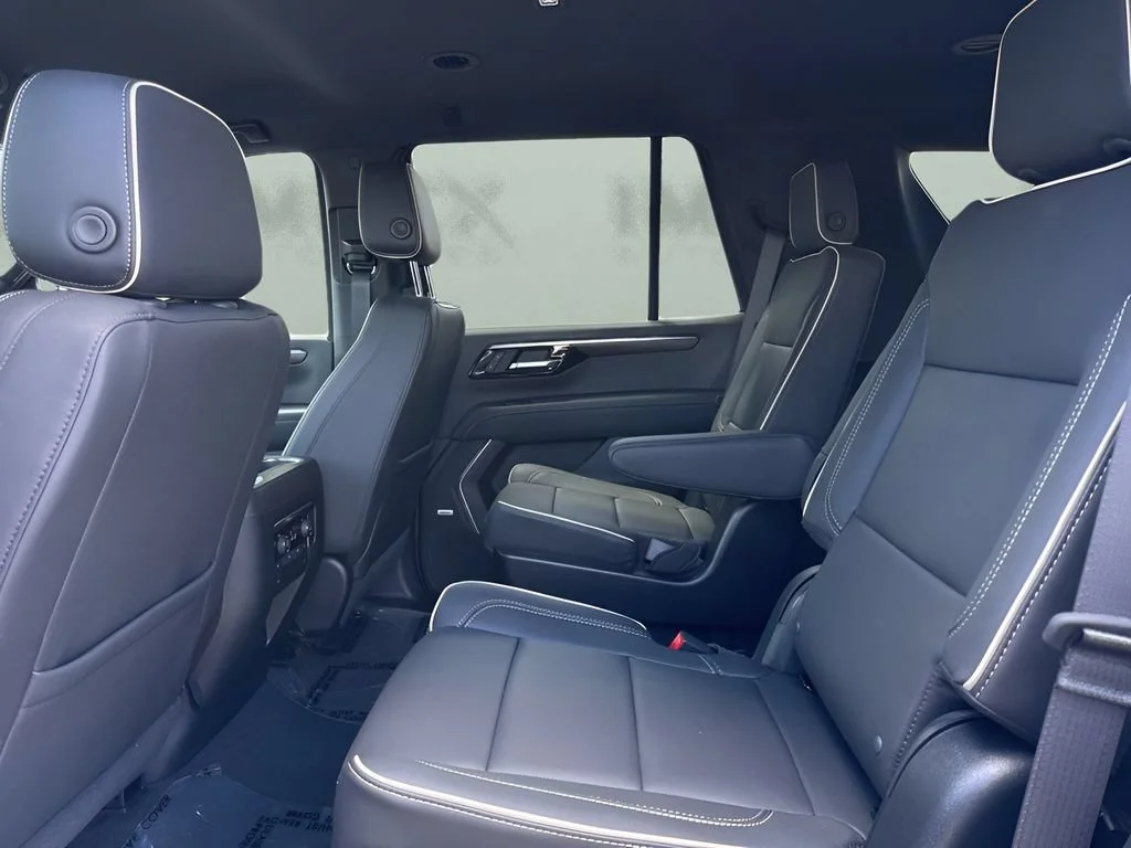 Used 2026 Polar White Tricoat Chevrolet Premier image 19