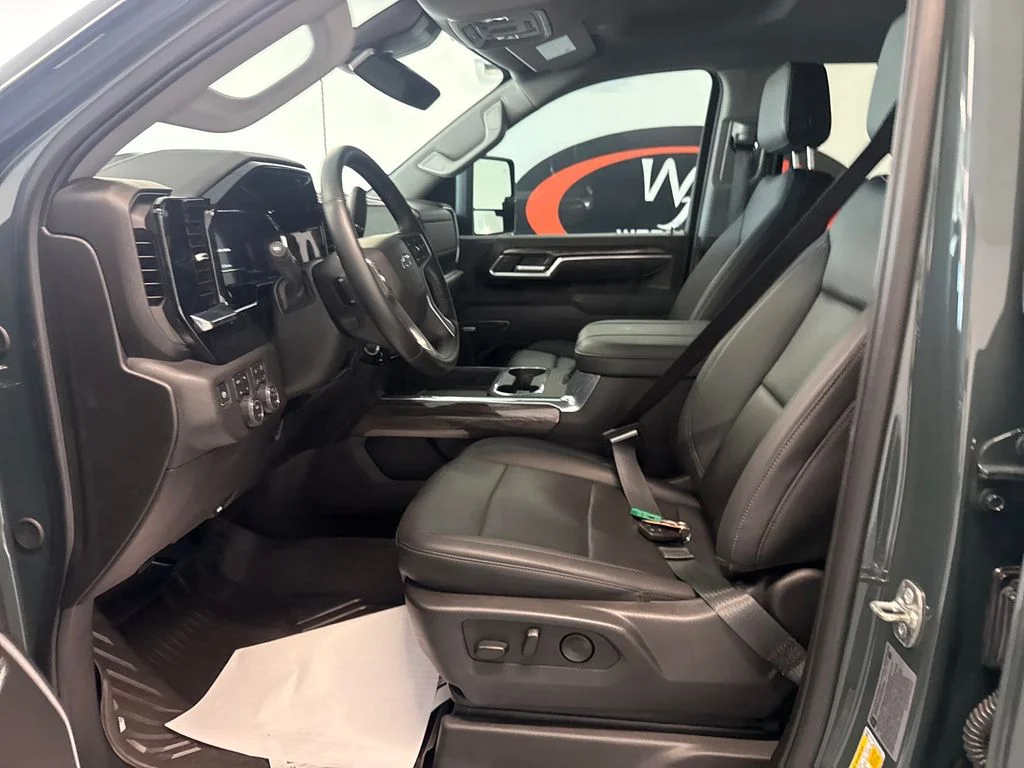 Used 2025 Gray Chevrolet LTZ image 10