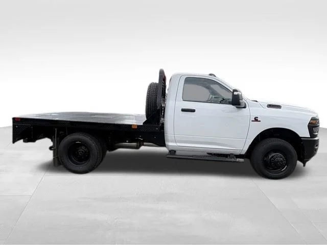 New 2026 Bright White Clear-Coat Exterior Paint RAM Tradesman image 10