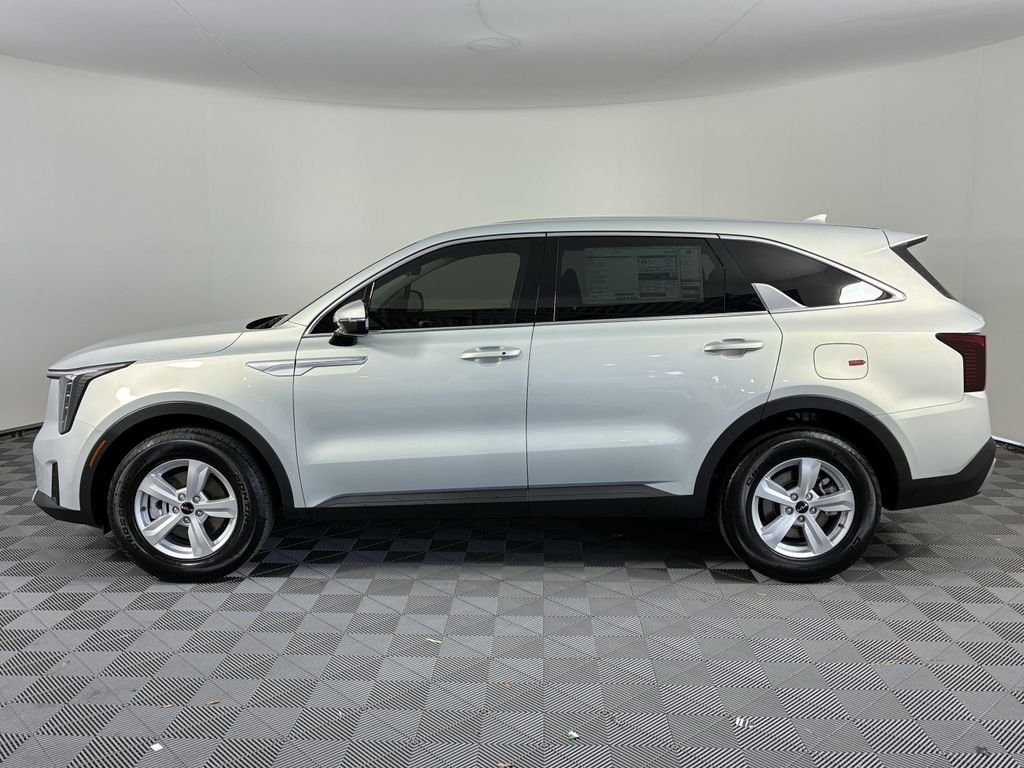 New 2026 Ivory Silver Kia LX image 4
