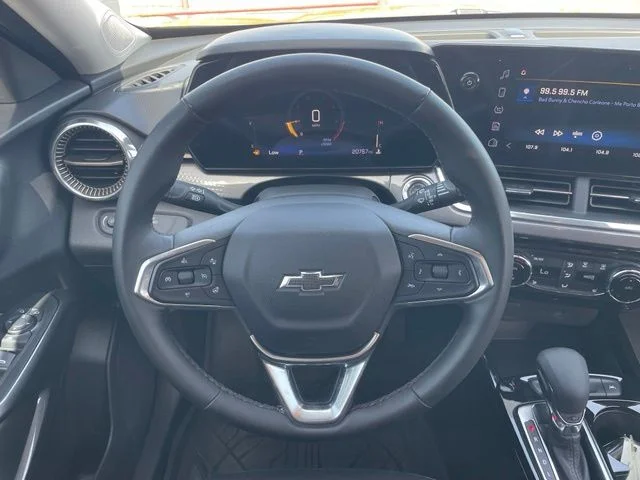 Used 2025 Yellow Chevrolet ACTIV image 16