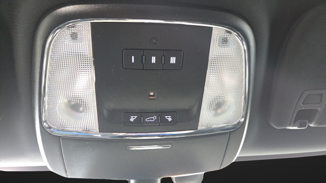 Used 2017 Billet Silver Metallic Clearcoat Jeep Altitude image 26