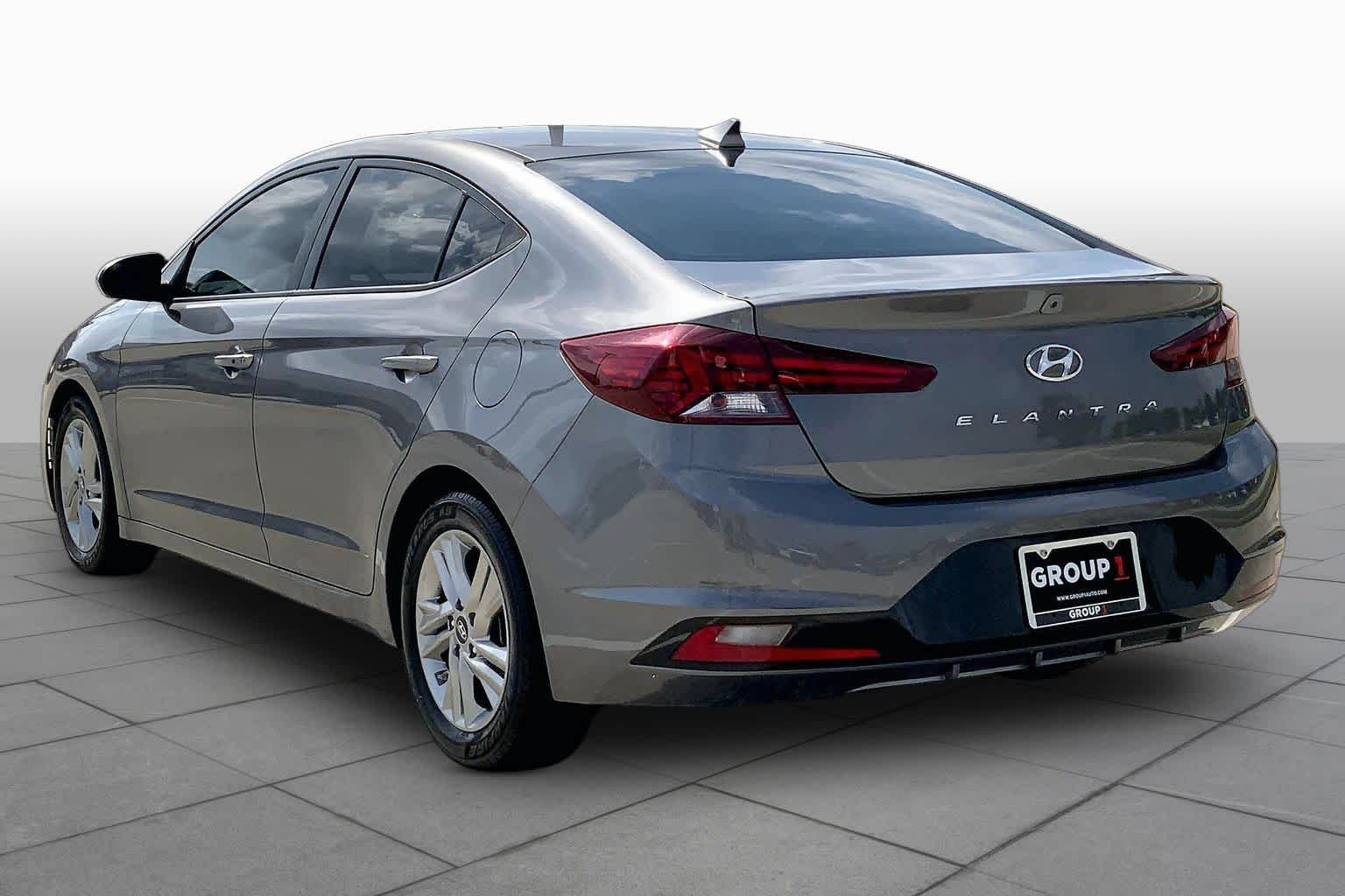 Used 2020 Machine Gray Hyundai Value Edition image 11