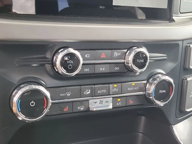 New 2026 Oxford White Ford XLT image 24