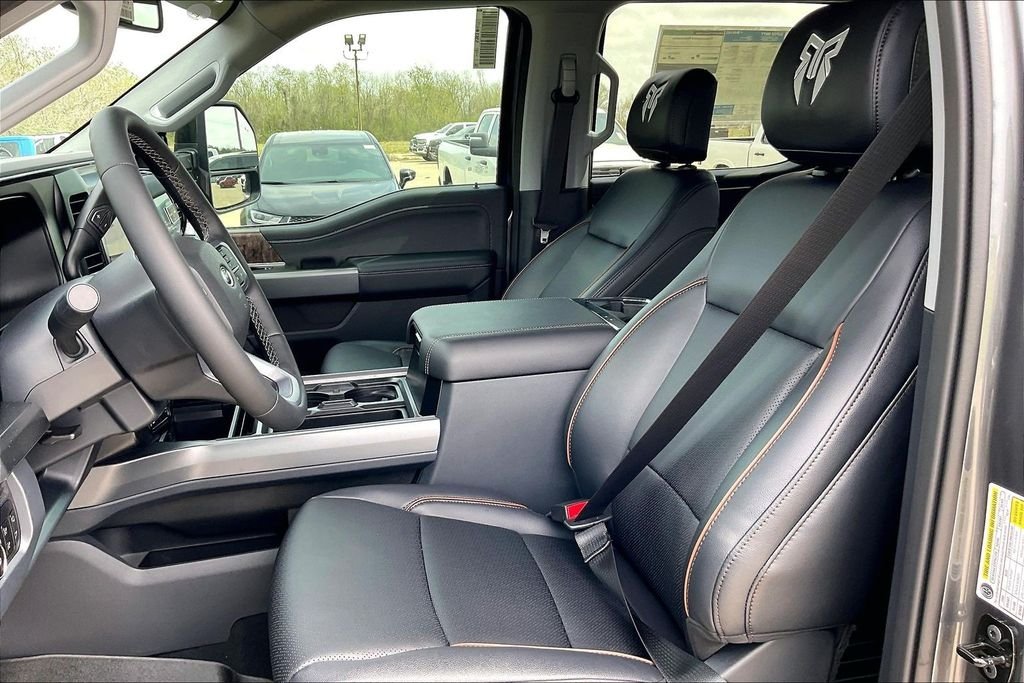 New 2026 Ford Super Duty F-250 Lariat 4D Crew Cab