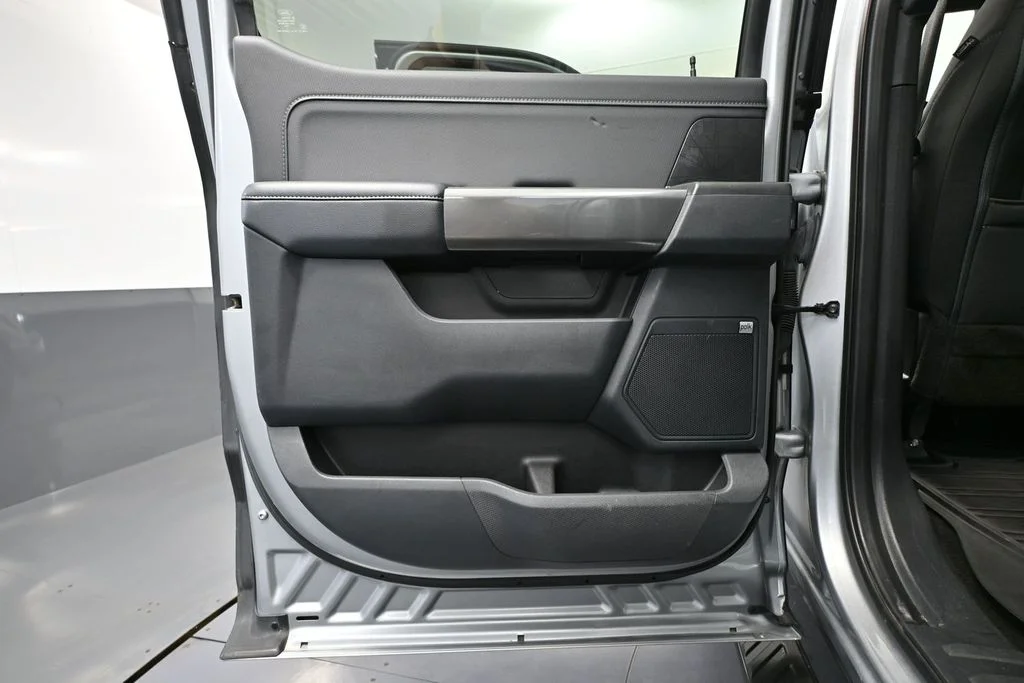 Used 2022 Silver Ford XLT image 29