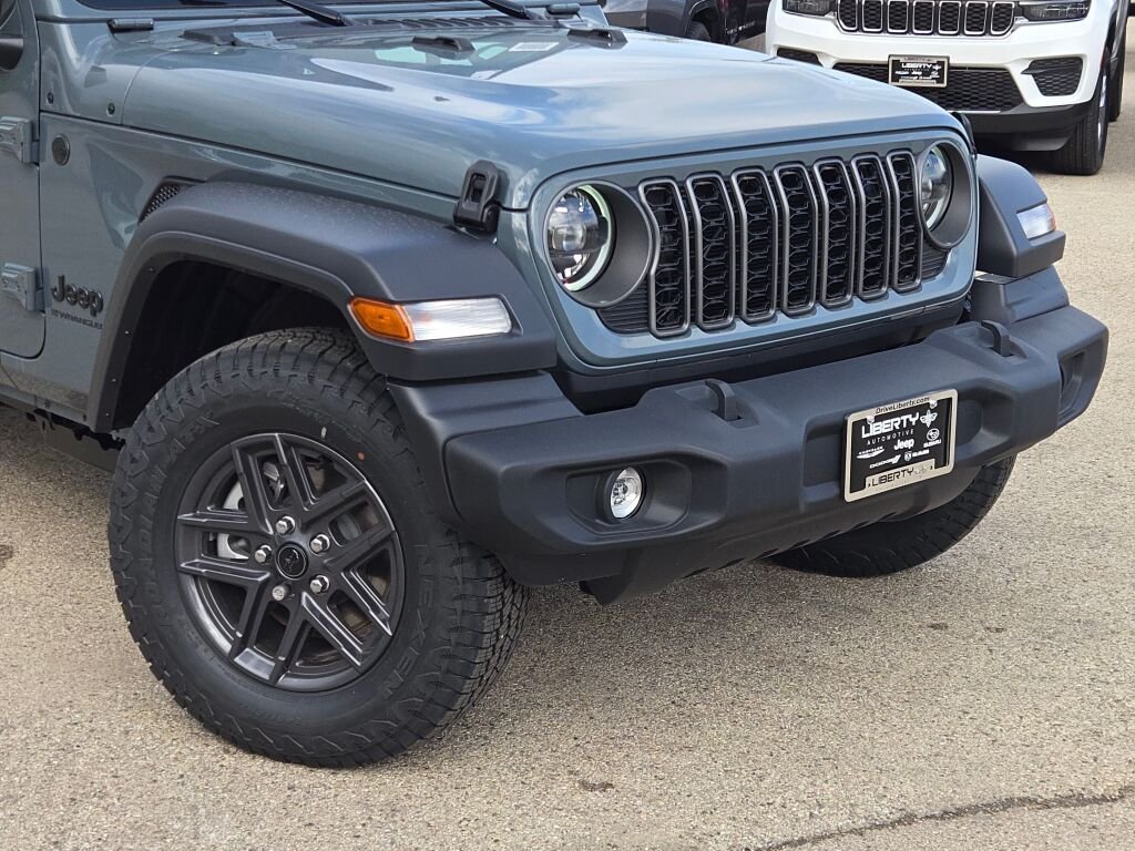 New 2026 Anvil Clear-Coat Exterior Paint Jeep Sport S image 3