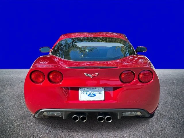 Used 2008 Crystal Red Metallic Tintcoat Chevrolet Base image 4